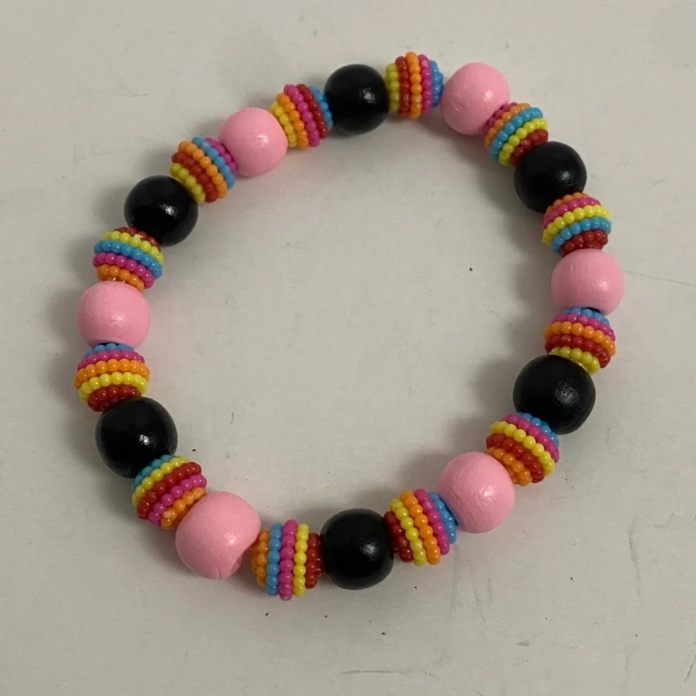 Black pink and rainbow beaded bracelet handmade - Picture 3 of 3